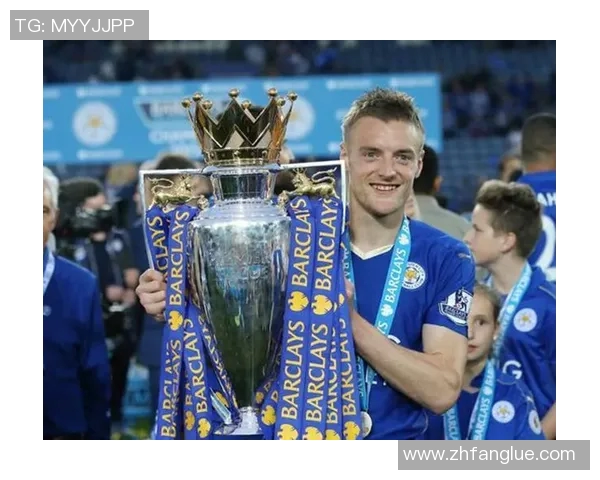 从草根到巅峰足球明星的奋斗历程与成功秘诀揭秘